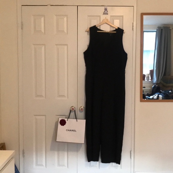 Banana Republic v neck wide-leg jumpsuit 16 tall - Picture 2 of 4